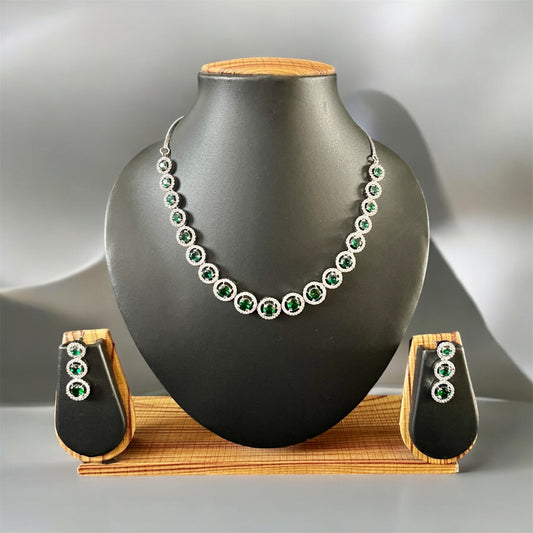 Diani Emerald Touch Silver Neckpiece Set