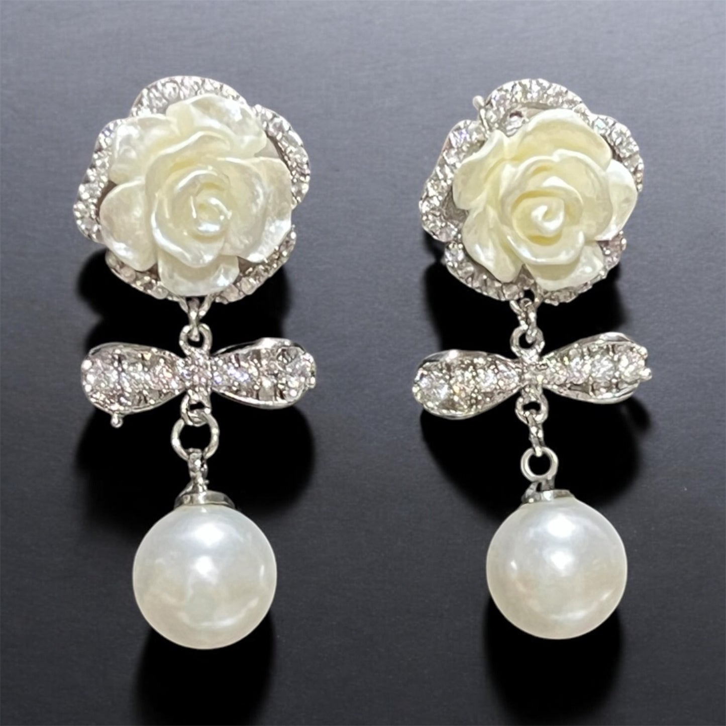 White Flower with Pearl Hanging Earrings in Silver