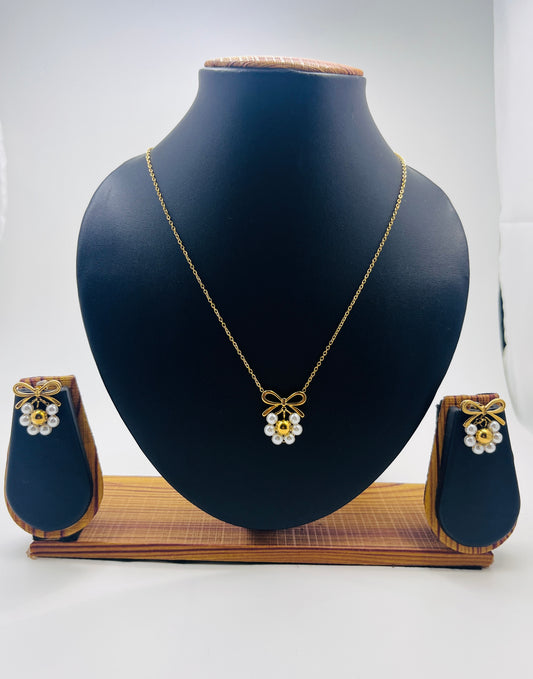 Pearl Bow Set
