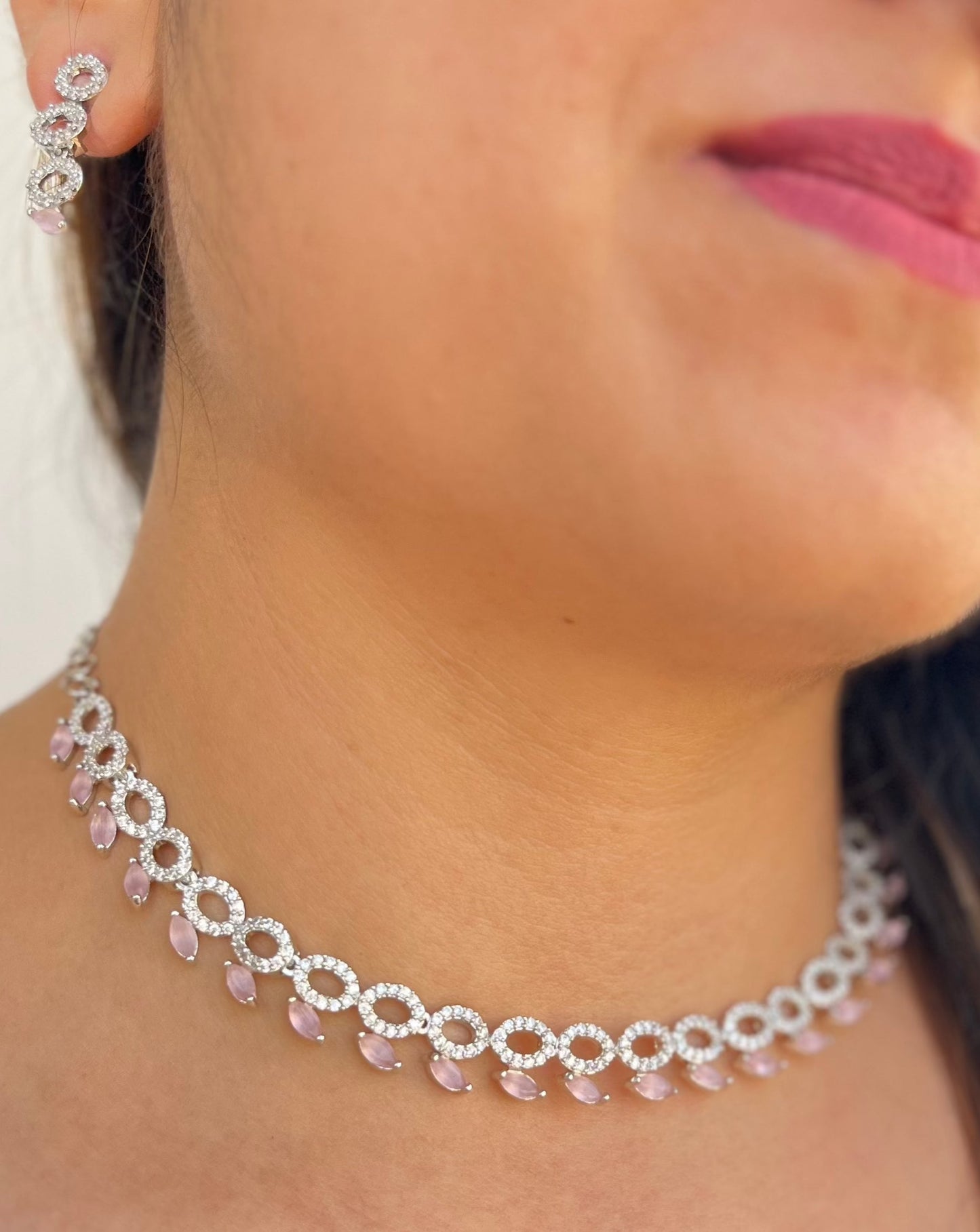 Small Oval American Diamond neckpiece in Silver