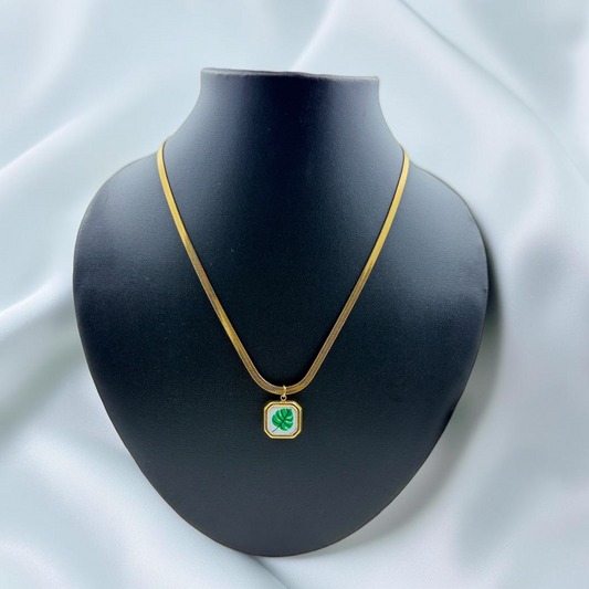 Leaf Pendant Necklace