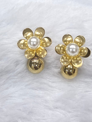 Golden Bloom Pearl Earrings