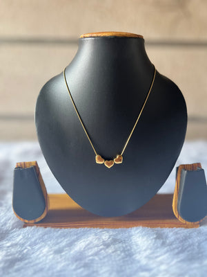 Hearts with fine chain