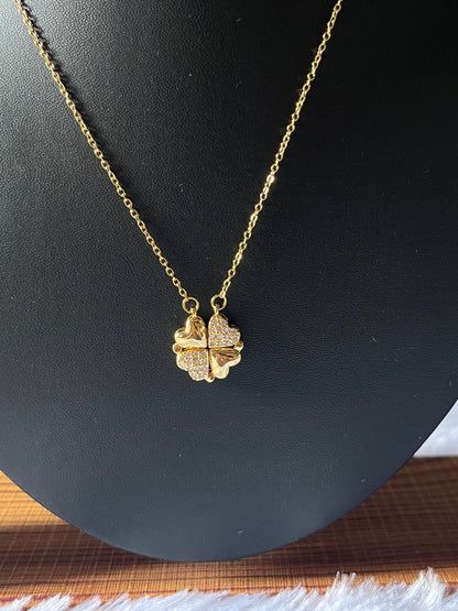 4 Heart pendant in gold chain